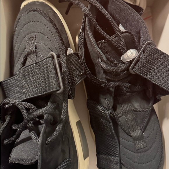 Fear of God x Nike collab boots - Picture 3 of 4